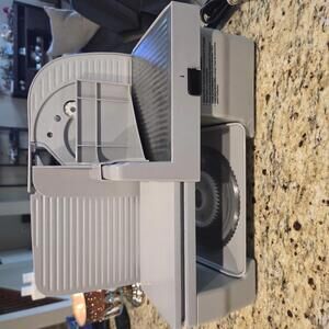 Chef's Choice 609 Electric Meat Slicer with Adjustable Thickness and Safety Lock